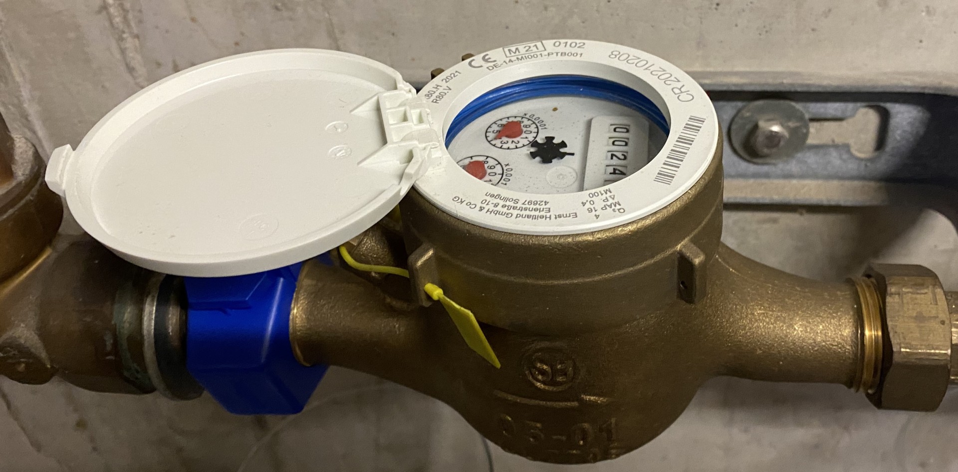 Wasserzähler im Keller verbaut