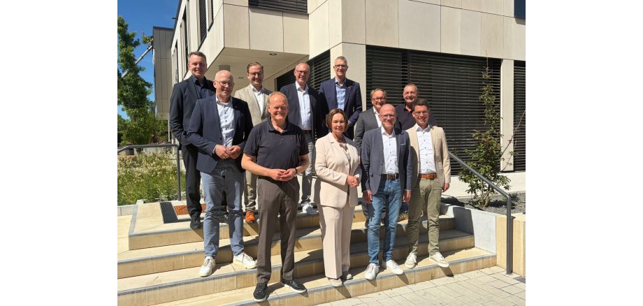 Gruppenbild vor dem Bürgerzentrum Gruppenbild vor dem Bürgerzentrum