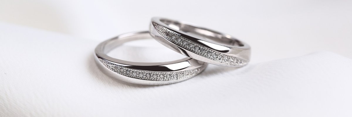 Zwei Hochzeitsringe