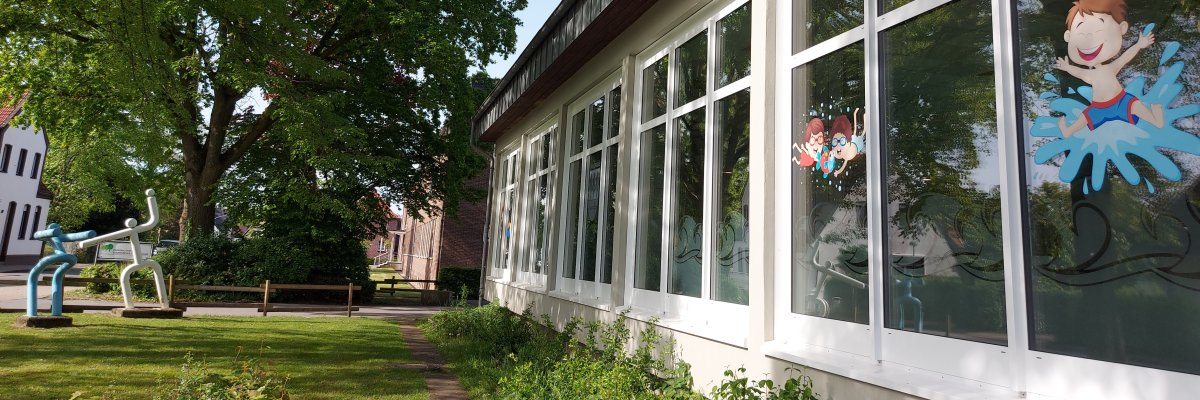 Außenansicht der Schwimmhalle Nordwalde Außenansicht der Schwimmhalle Nordwalde