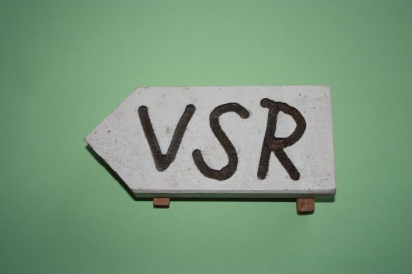 Schild zur Anzeige der Vogelstangenroute